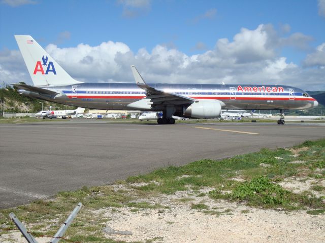 Boeing 757-200 (N646AA)