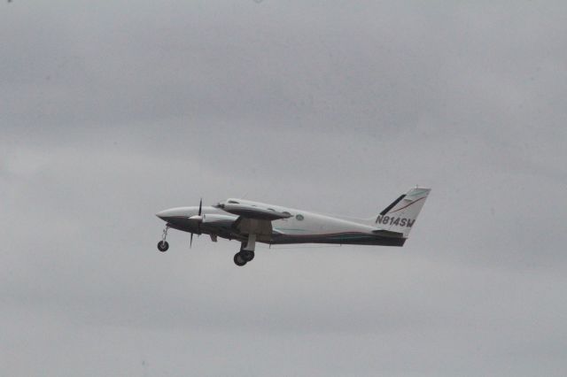 Cessna 340 (N814SW)