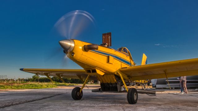 — — - Air Tractor AT-602