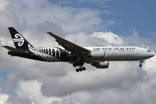 Boeing 777-200 (ZK-OKD) - Kalamunda Road,br /on 16 March 2020