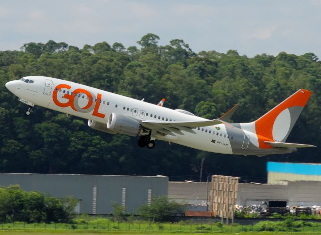 Boeing 737-800 (PR-XMG)