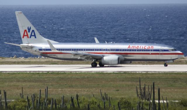 Boeing 737-800 (N903AN)