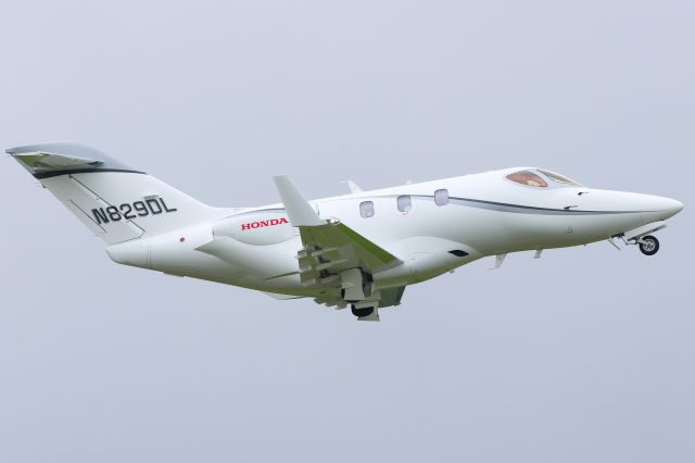 Honda HondaJet (N829DL)