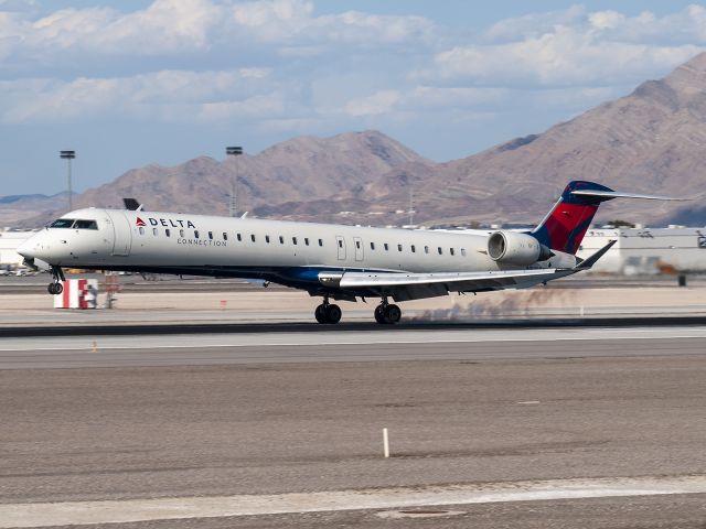 Canadair Regional Jet CRJ-900 (N816SK) - 3/22/2014