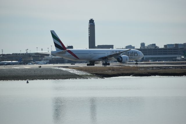 Boeing 777-200 (A6-ECO)