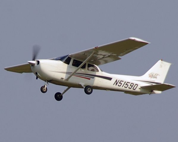 Cessna Skyhawk (N51590)