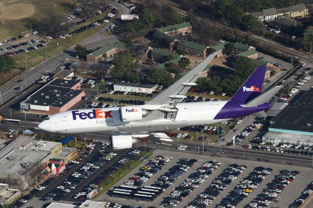 BOEING 777-200LR (N852FD)