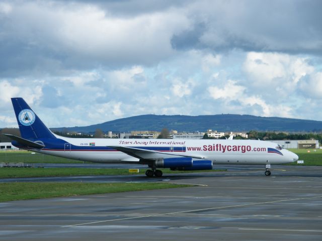 ZS-OSI — - ZS-OSI DC8 STARS AWAY INTERNATIONAL 25/10/2011