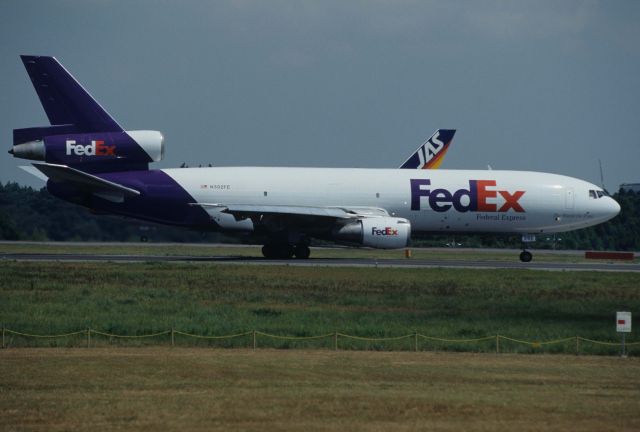 McDonnell Douglas DC-10 (N302FE) - Departure at Narita Intl Airport Rwy16R on 1995/09/09