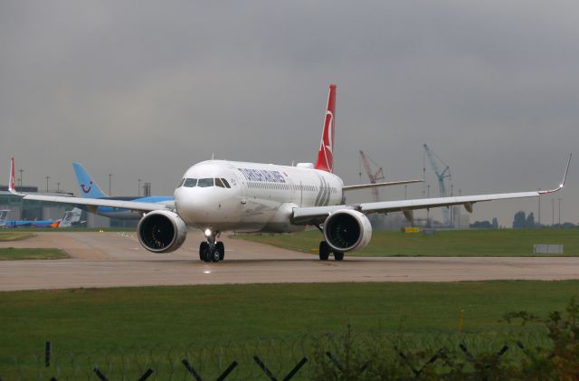 Airbus A321neo (TC-LSA)