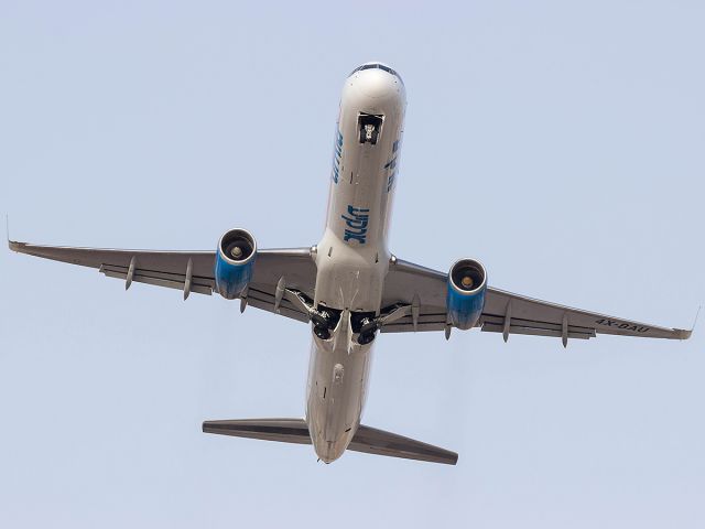 BOEING 757-300 (4X-BAU)