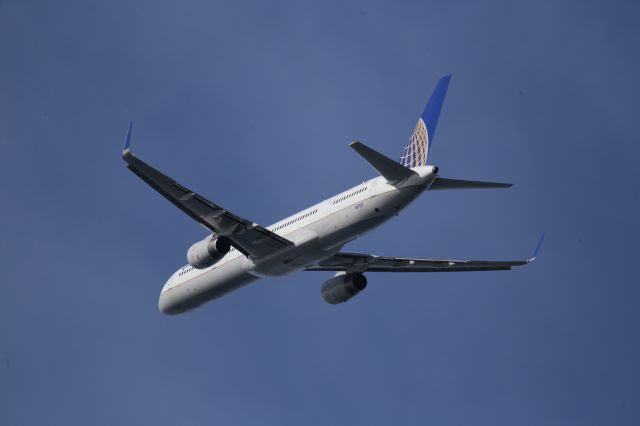 BOEING 757-300 (N57857)