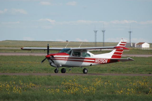 Cessna Centurion (N6196N)