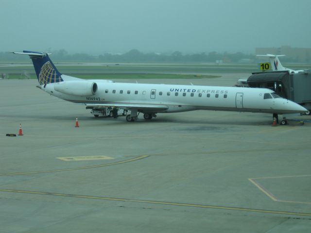 Canadair Regional Jet CRJ-200 (N14942)