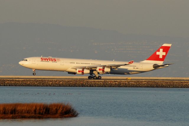 Airbus A340-300 (HB-JMD) - "Swiss 38" arriving from Zurich