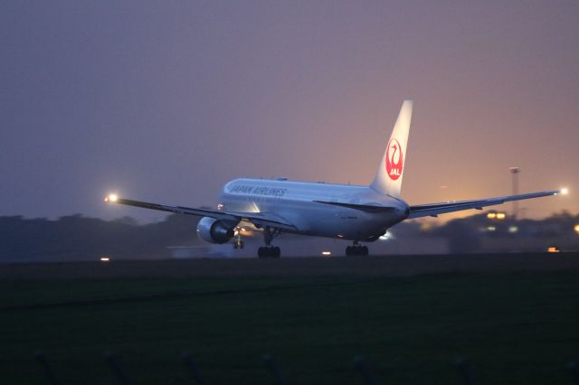 BOEING 767-300 (JA8976) - 14 July 2015:HKD-HND.