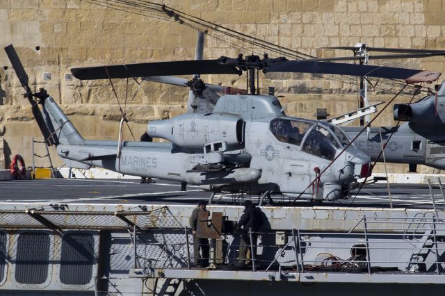 Bell TH-1S HueyCobra (16-5366) - OB USS Arlington