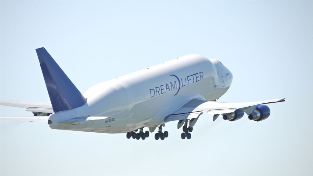 Boeing 747-400 (N747BC) - GTI4532 climbs after departing runway 16R for a flight to KCHS on 6/11/12.