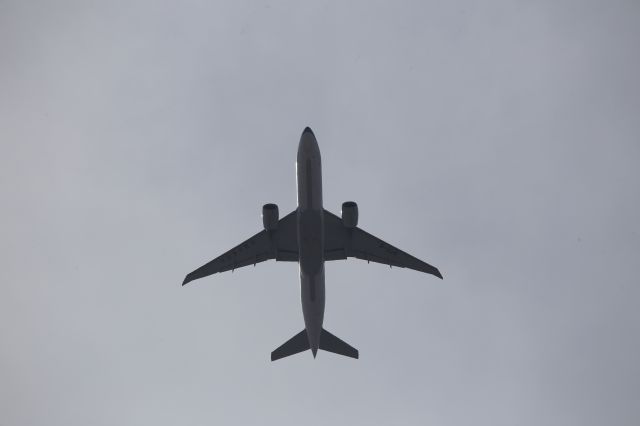 BOEING 777-200LR (B-2041)