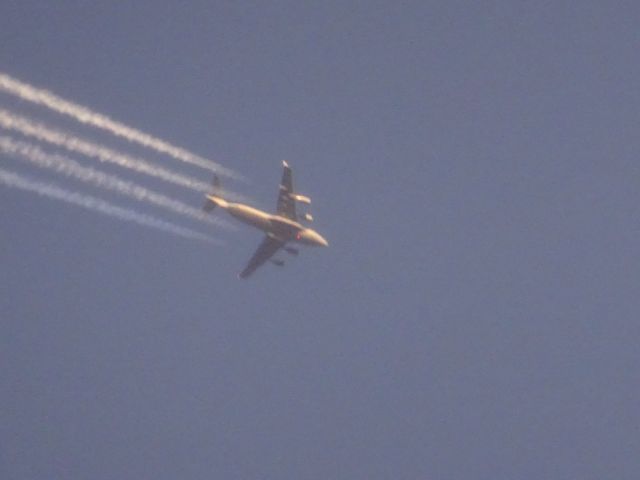 Boeing Globemaster III (RCH175) - C-17 at 35,000 flying over KFAR. 