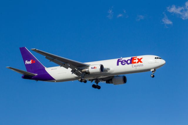 N141FE — - Fed-Ex B767-300F approaching RWY 16L at Reno-Tahoe International Airport.