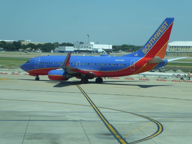 Boeing 737-700 (N553WN)