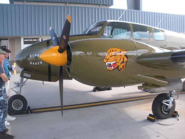 Beechcraft Twin Bonanza (N1959T)