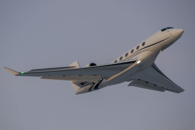 GULFSTREAM AEROSPACE G-7 Gulfstream G600 (N76PW)