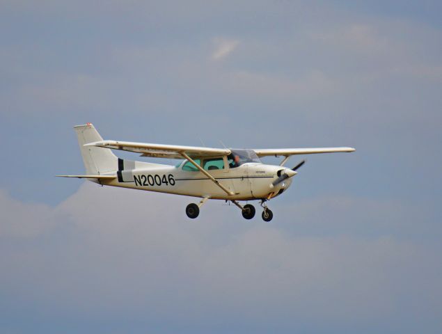 Cessna Skyhawk (N20046)