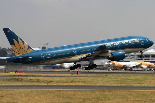 Boeing 777-200 (VN-A147)