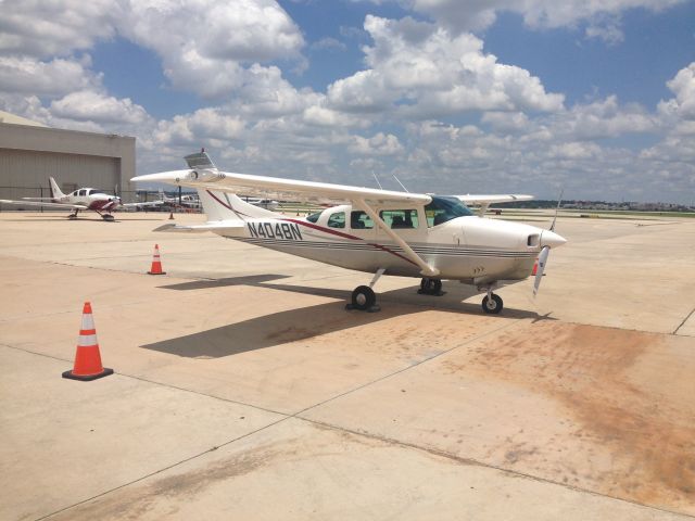 Cessna Centurion (N404BN) - KSAT Airport