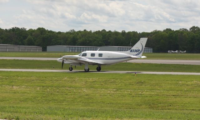 Piper Navajo (N336P)