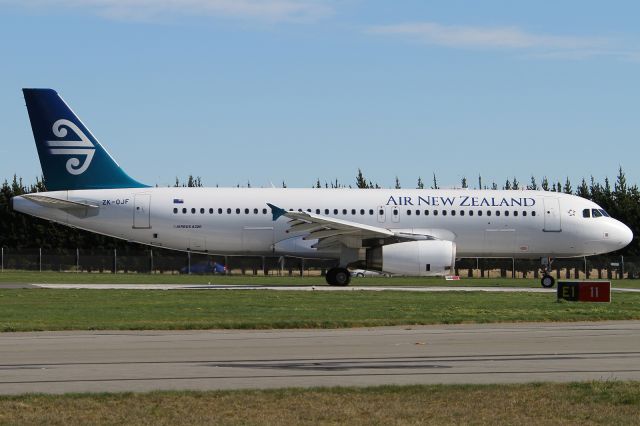 Airbus A320 (ZK-OJF)