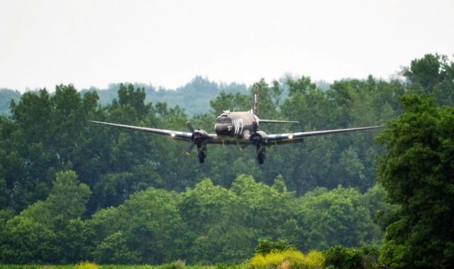 N345AB — - Geneseos W7 lands at Geneseo.