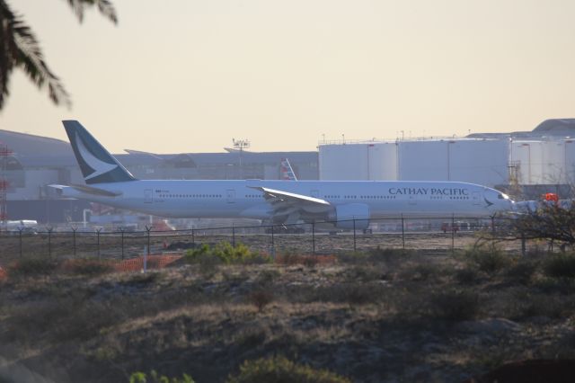 BOEING 777-300ER (B-KPI)