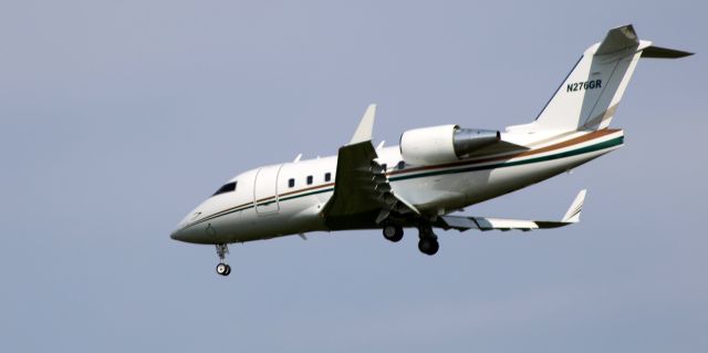 Canadair Challenger (N276GR) - On short final is this 1995 Bombardier Canadair Challenger 601ER in the Summer of 2022.