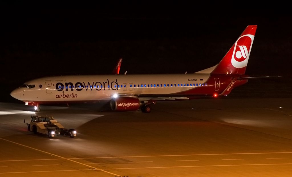 Boeing 737-700 (D-ABMF)