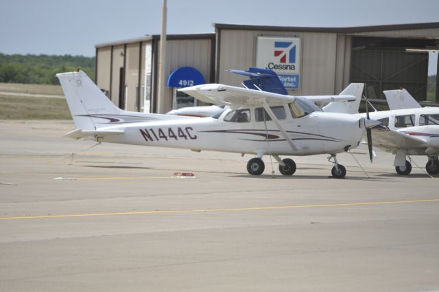 Cessna Skyhawk (N1444C)