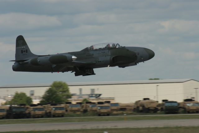 — — - Canadian T-33 Departs EAA Oshkosh 2009 Runway 18