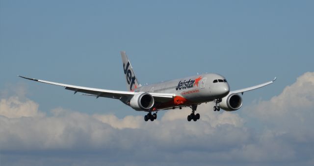 Boeing 787-8 (VH-VKA) - Brand new Jetstar Dreamliner on Test flight at Boeing Everett WA USAbr /Watch some liveries herebr /a rel=nofollow href=http://www.youtube.com/user/OwnsGermanyhttp://www.youtube.com/user/OwnsGermany/a