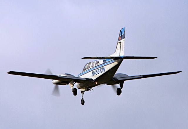 Beechcraft Baron (58) (N456KW)