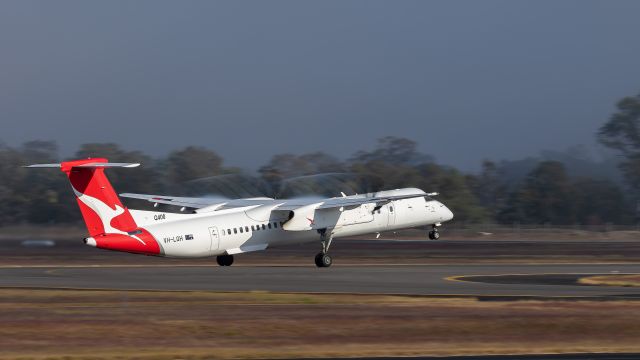 de Havilland Dash 8-400 (VH-LQH)