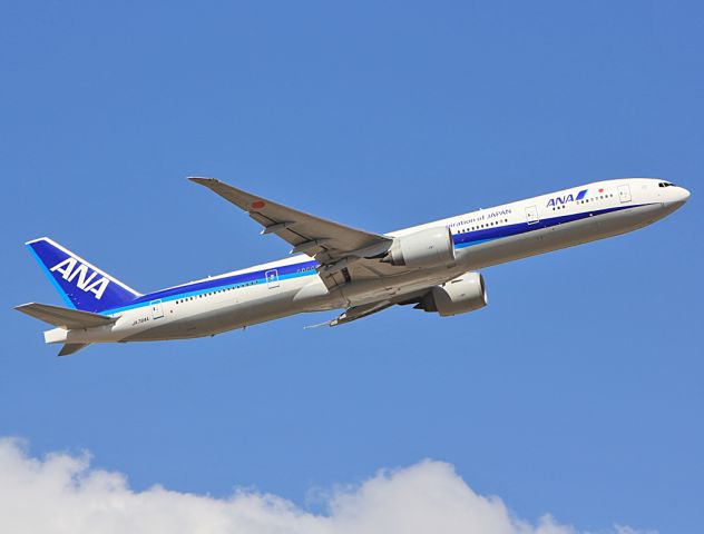 BOEING 777-300 (JA784A)