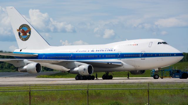 BOEING 747SP (PWC743)