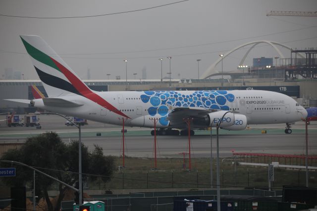 Airbus A380-800 (A6-EOD)
