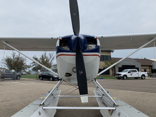 Cessna Skyhawk (N736NH)