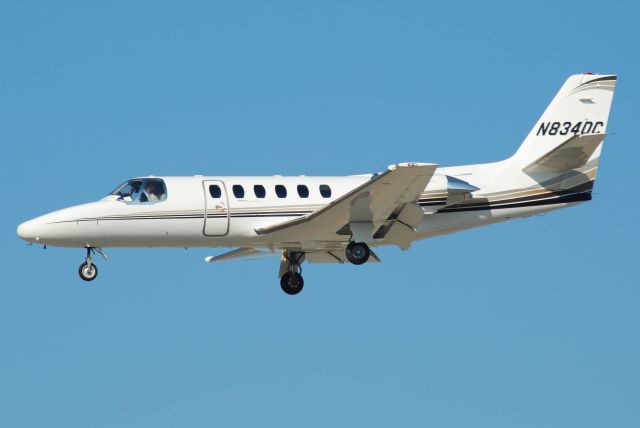 Cessna Citation II (N834DC) - N834DC arriving in San Jose owned by John A. Young. John young was former CEO of Hewitt Packard from 1978 to 1992. He also served in the United States Air Force between 1954 and 1956.