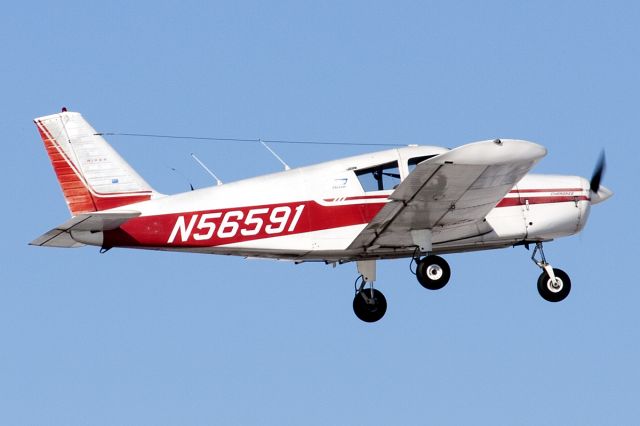 Piper Cherokee (N56591)