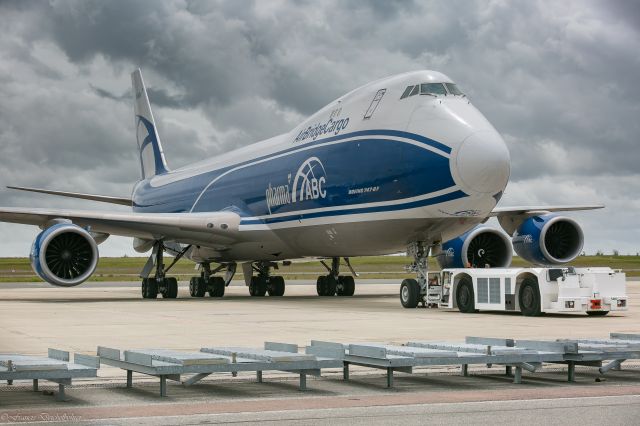 Boeing 747-200 (VQ-BFE)