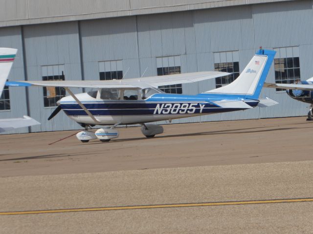 Cessna Skylane (N3095Y)